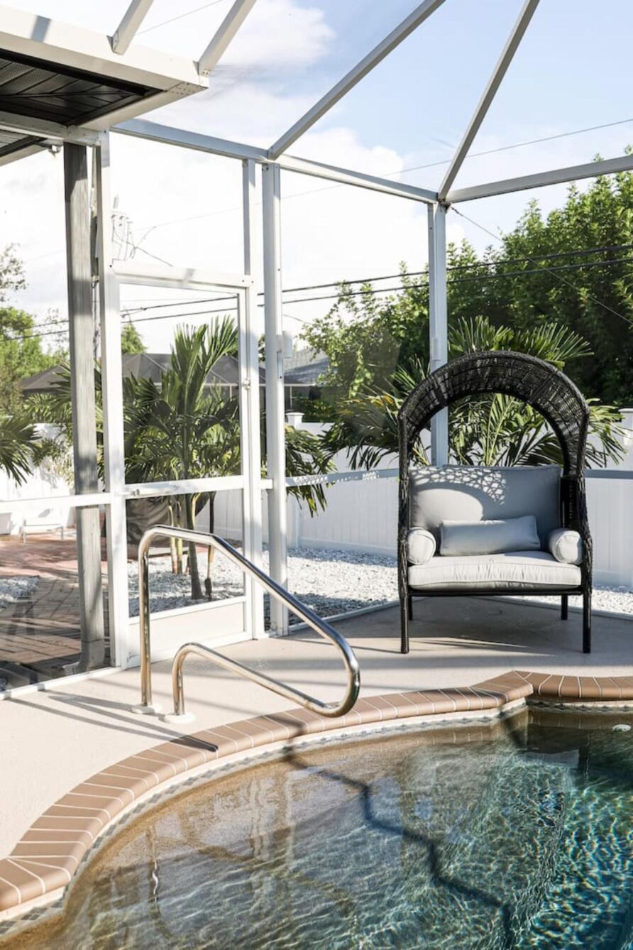 Elegant 4BR · Pool & Hot Tub · Sleeps 18